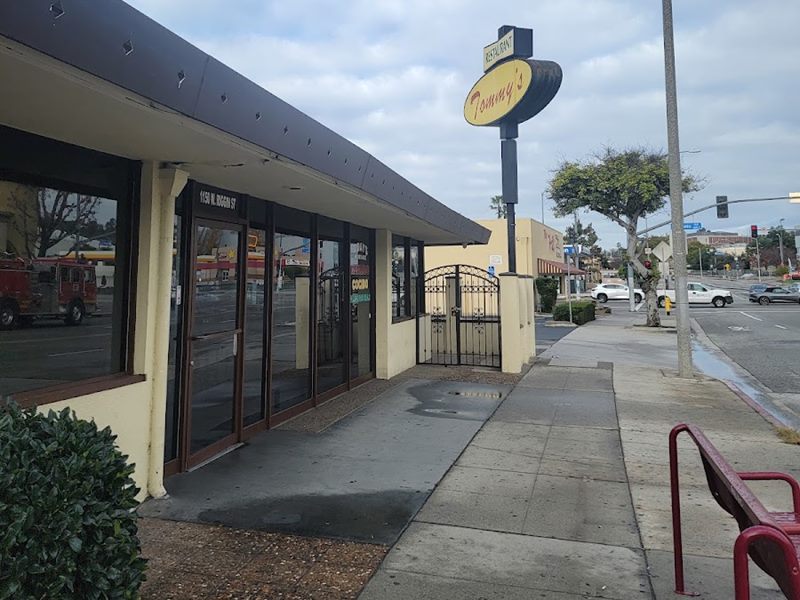 Tommy's Family Restaurant exterior
