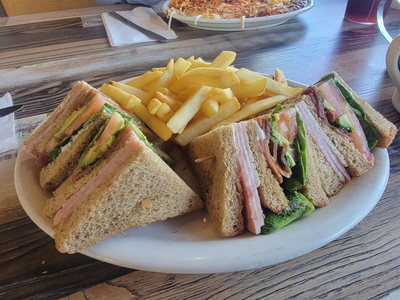 Tommy's Family Restaurant food