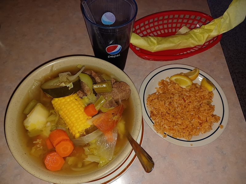 Tommy's Family Restaurant food