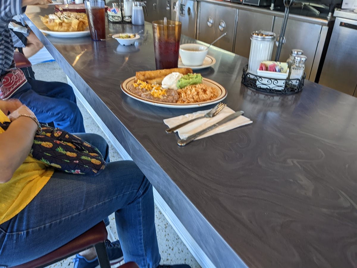Tommy's Family Restaurant
